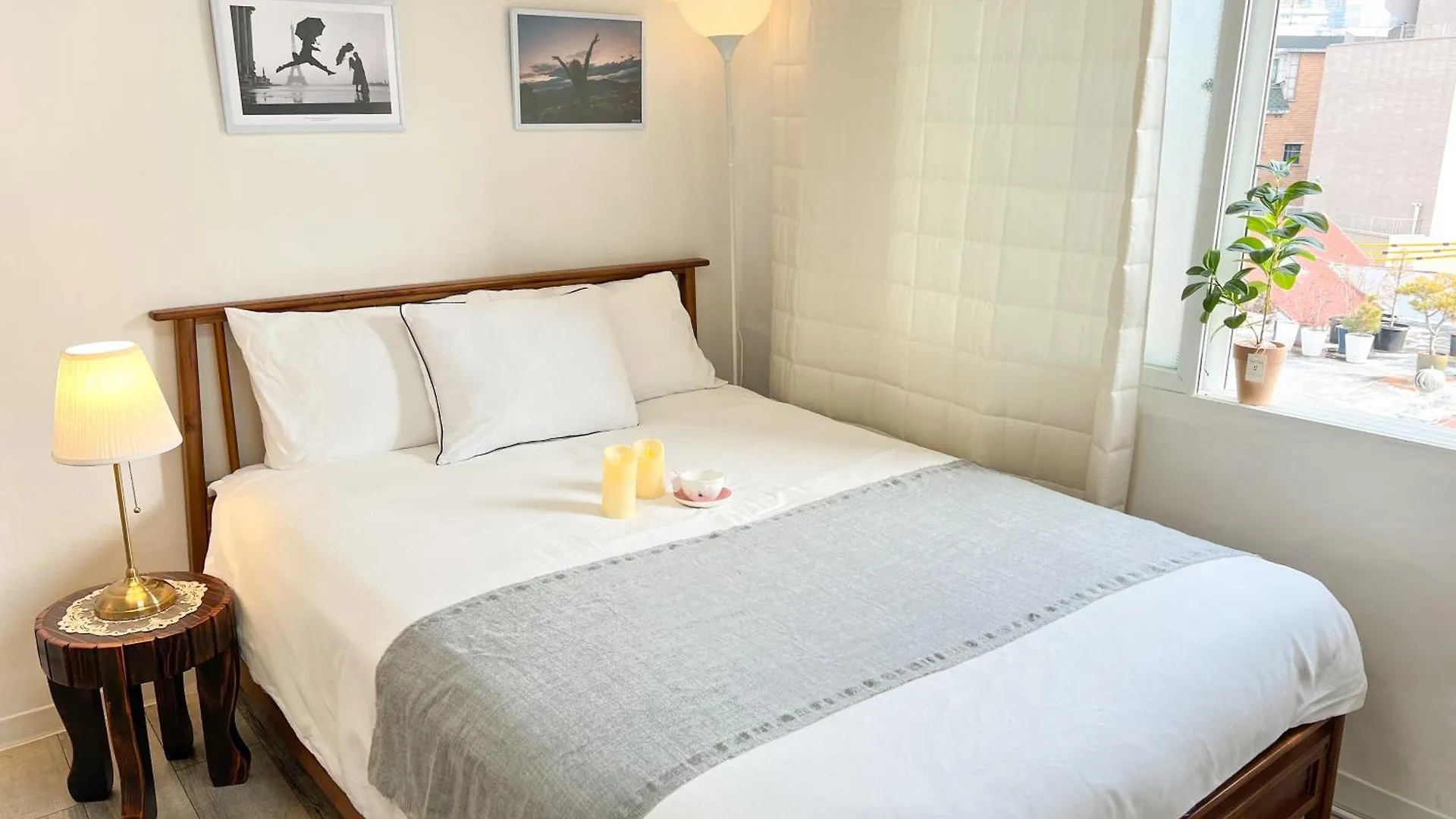 The Cozy Nonhyeon, Gangnam Eonju Station 5 Min, 2 Bedrooms, Premium Beds, Value For Money, Biz Trip Seoul
