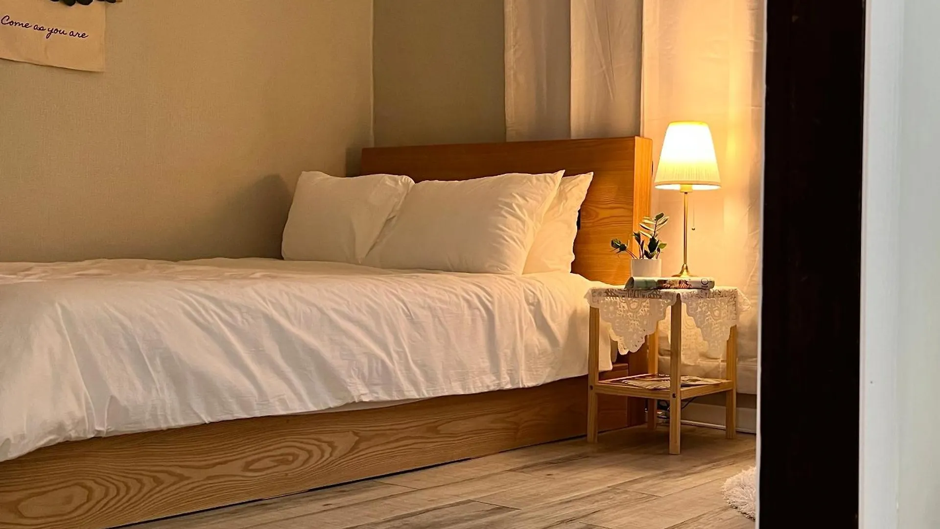 The Cozy Nonhyeon, Gangnam Eonju Station 5 Min, 2 Bedrooms, Premium Beds, Value For Money, Biz Trip location