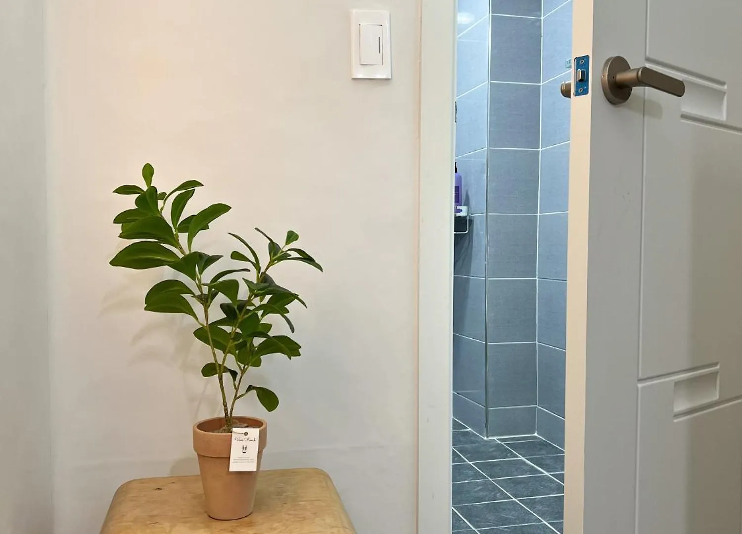 The Cozy Nonhyeon, Gangnam Eonju Station 5 Min, 2 Bedrooms, Premium Beds, Value For Money, Biz Trip Seoul